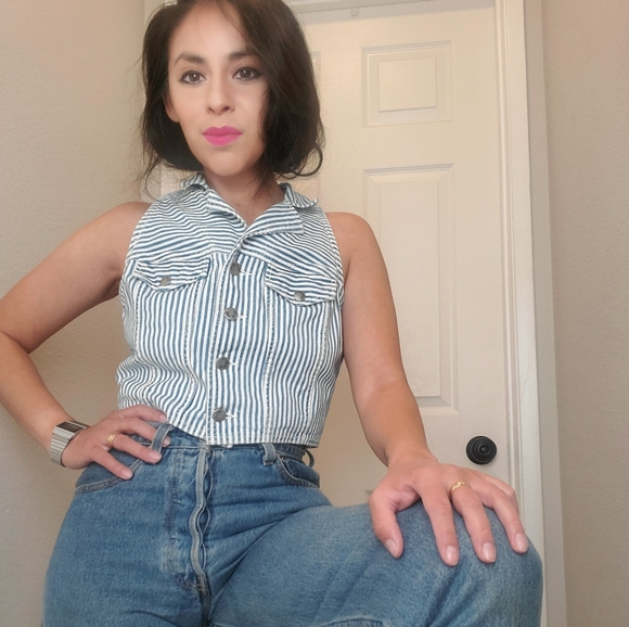 Vest - Picture 3 of 14